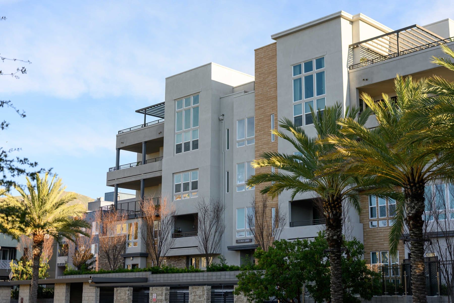 Exterior entrance of a Bay Area commercial building served by Elwin Security.